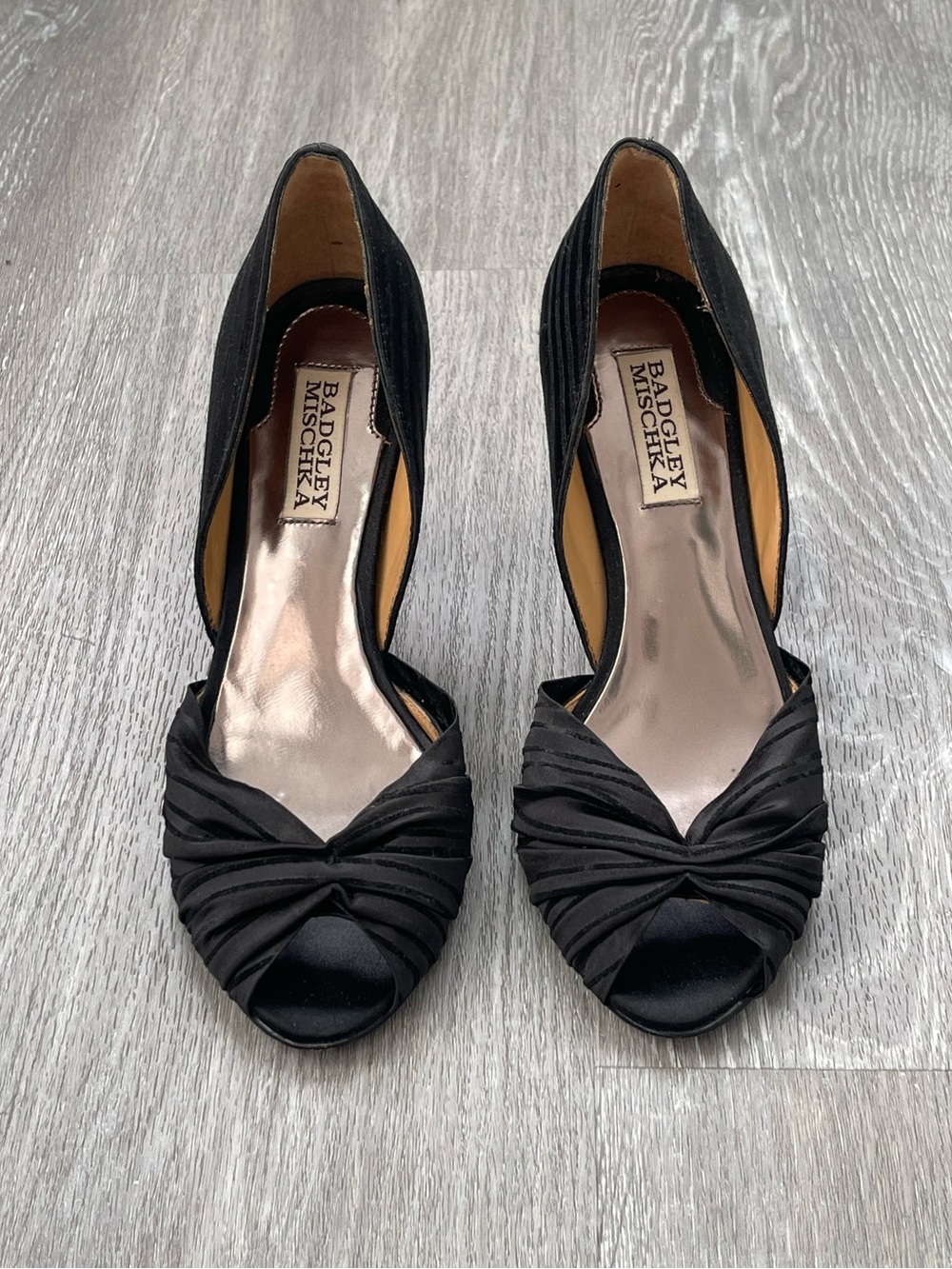 Badgley Mischka Black Satin Pumps Size 6.5
